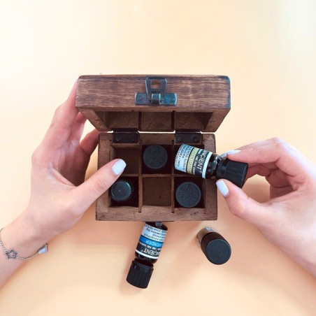 KIT AROMATERAPIA (CAJA MADERA Y 6 ACEITES ESENCIALES)