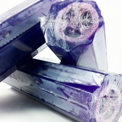 JABON ARTESANO DE LUFA CON LAVANDA - EXFOLIANTE - HECHO A MANO - HOSTENATURA - 1 pastilla de 120gr