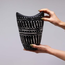 Wazon ceramiczny w kształcie czekoladowych wirków - 32x15cm