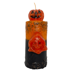 Lumânare specială de Halloween sperie spiritele...