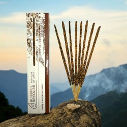 Biologische wierook Blissful Botanics TULASI Natural Artisan - Aardse wierook - 8 biologische wierookstokjes