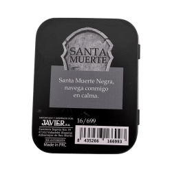 Figurină din rășină Santa Muerte neagră de 5 cm în tablă