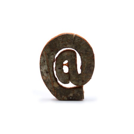 Rustykalna litera z kory - "@" (12) - mała 7cm
